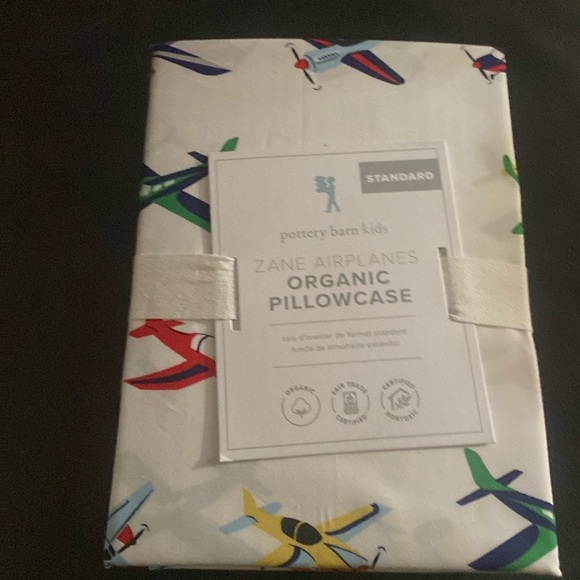 Pottery Barn Kids ZANE AIRPLANES
ORGANIC STANDARD
PILLOWCASE NWT - Picture 1 of 4
